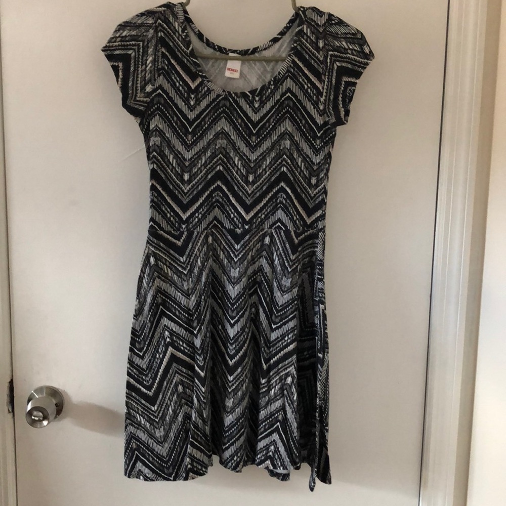 Black and white shirt dress